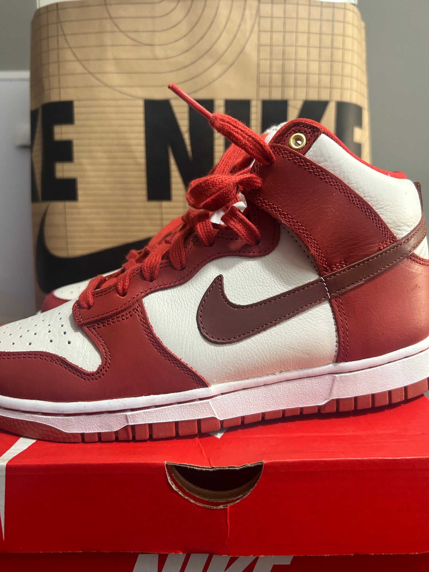 Nike Dunk High ‘Cinnabar’