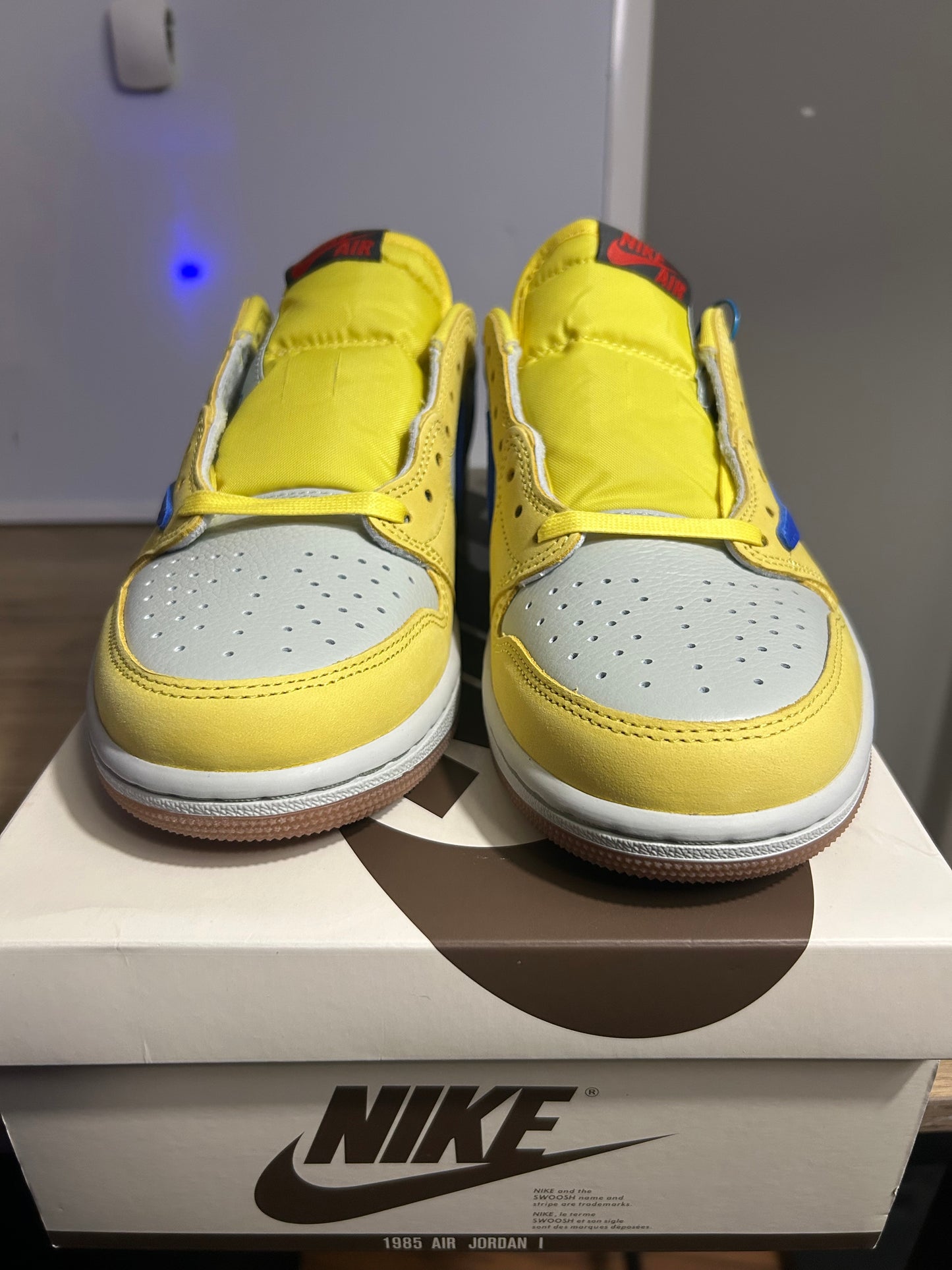 Travis Scott Retro 1 Low ‘Canary’